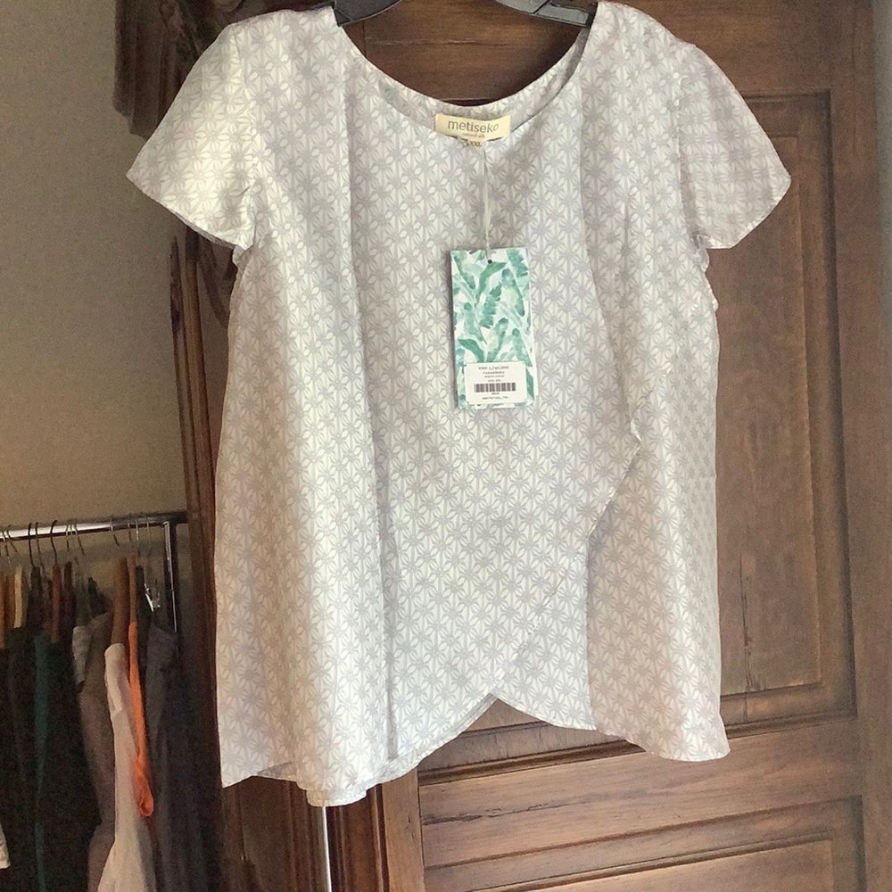 NWT Metiseko Vietnamese Silk Blouse